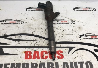 Injector HYUNDAI IX35, KIA Sportage 1.7 dCi COD: 0445110411, 338002A800