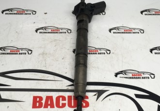 Injector Injectoare Volkswagen Touareg 3.0 TDI 2003 - 2010 Cod 059130277AN 0445116003