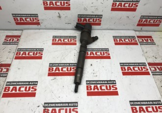 INJECTOR KIA 1.7 DIESEL COD: 338002A800