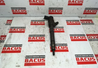 INJECTOR KIA 1.7 DIESEL COD: 338002A800