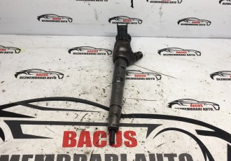 Injector Land Rover Discovery Range Rover Evoque 2.0 d 2016 G4D3 9K546 AA 0445110654