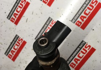 Injector Mercedes A-class W169 cod: 0445110167