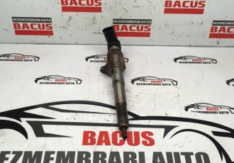 Injector Mercedes A-class W169 cod: 166006212r