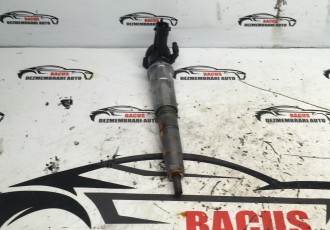 Injector Nissan Qashqai 2.0 D 2011 M9R euro 5 Cod H82828929 / 0445115084