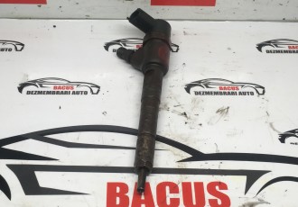 Injector Opel Meriva B 1.3 CDTI Astra J Opel Corsa D Combo D cod 0445110326