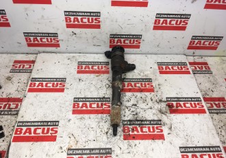 Injector Renault Clio 4 / Dacia Sandero 2 / Duster / Logan 2 1.5 DCI Cod : 0445110652