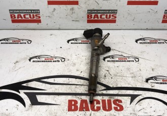 Injector Renault Kadjar / Mercedes A W169 / B W246 Dacia Sandero 2 1.5 DCI Cod : 166006212R