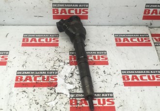 Injector Skoda Octavia 3 1.6 TDI CLH: 04L130277G, 0445110477