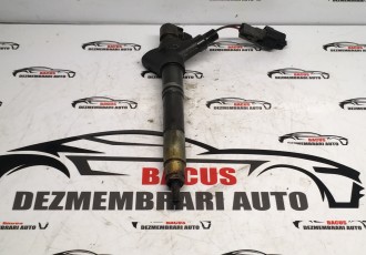 Injector Toyota Rav 4 Avensis Corolla Verso 2.2 177Cai D-Cat 130kw cu fir Denso 23670-26011