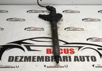 Injector Toyota Rav 4 Avensis Corolla Verso 2.2 177Cai D-Cat 130kw cu fir Denso 23670-26011
