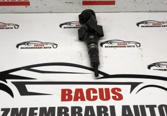 Injector Volkswagen Golf 5 cod: 0414720404 ; 03g130073g