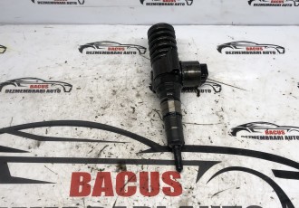 Injector Volkswagen Golf 5 cod: 0414720404 ; 03g130073g
