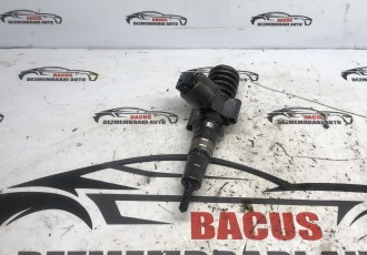 Injector Volkswagen Golf 5 cod: 0414720404 ; 03g130073g