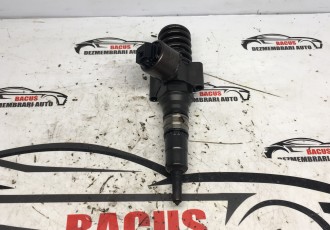 Injector Volkswagen Golf 5 cod: 0414720404 ; 03g130073g