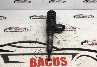 Injector Volkswagen Golf 5 cod: 0414720404 ; 03g130073g