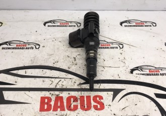 Injector Volkswagen Golf 5 cod: 0414720404 ; 03g130073g