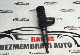 Injector Volkswagen Golf 5 cod: 0414720404 ; 03g130073g