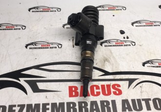 Injector Volkswagen Golf 5 cod: 0414720404 ; 03g130073g