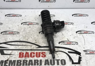Injector Volkswagen Golf 5 Plus 2004-2009 cod- 038130073