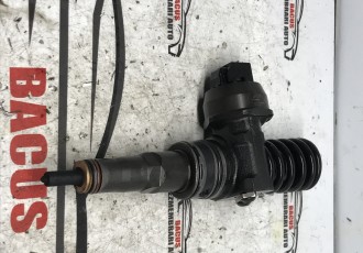 Injector Volkswagen Golf 5 Plus 2004-2009 cod- 038130073