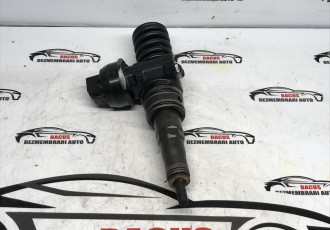 Injector VW Golf 5 Plus / Passat / Audi / Skoda / Seat 1.9 TDI Cod : 038130073AG	