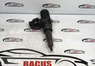 Injector VW Golf 5 Plus / Passat / Audi / Skoda / Seat 1.9 TDI Cod : 038130073AG	