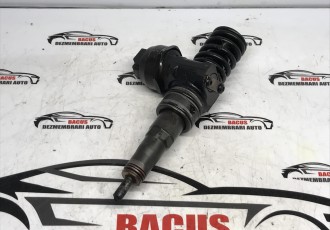 Injector VW Golf 5 Plus / Passat / Audi / Skoda / Seat 1.9 TDI Cod : 038130073AG	