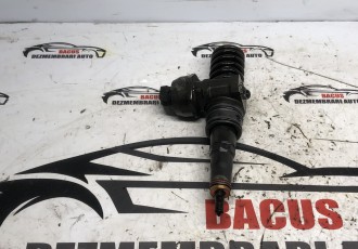 Injector VW Passat B6 1.9 TDi 038130073BN cod motor BLS