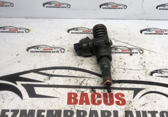 Injector VW Passat B6 1.9 TDi 038130073BN cod motor BLS
