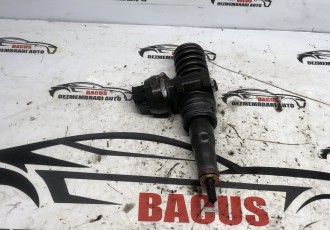Injector VW Passat B6 1.9 TDi 038130073BN cod motor BLS