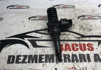 Injector VW Passat B6 1.9 TDi cod motor BLS cod- 038130073BN
