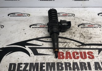 Injector VW Passat B6 1.9 TDi cod motor BLS cod- 038130073BN