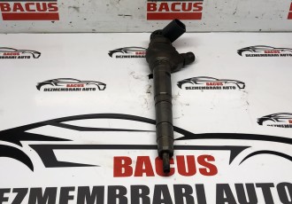 Injector VW Passat B7 / Golf 6 2.0 TDI Motor CFF Cod 03L130277J / 0445110369