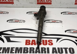 Injector VW Passat B7 / Golf 6 2.0 TDI Motor CFF Cod 03L130277J / 0445110369