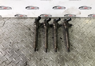 Injector VW Passat B7 / Golf 6 2.0 TDI Motor CFF Cod 03L130277J / 0445110369 pretul este pe bucata