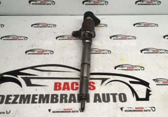 Injector VW Passat B7 / Golf 6 / Skoda Octavia 2 /1.6 TDi 03L130277B