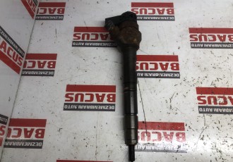 Injector VW Passat B7 / Skoda Octavia 2 - 2.0 TDI Cod 03L130277J / 0445110369