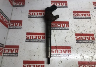 Injector VW Passat B7 / Skoda Octavia 2 - 2.0 TDI Cod 03L130277J / 0445110369