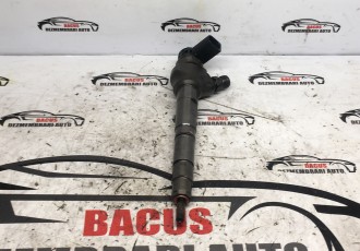 Injector VW Passat B7 / Skoda Octavia 2 - 2.0 TDI Cod 03L130277J / 0445110369