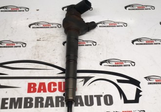 Injector VW Passat B7 / Skoda Octavia 2 - 2.0 TDI Cod 03L130277J / 0445110369