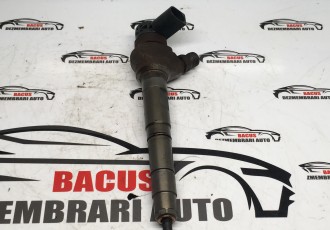 Injector VW Passat B7 / Skoda Octavia 2 - 2.0 TDI Cod 03L130277J / 0445110369