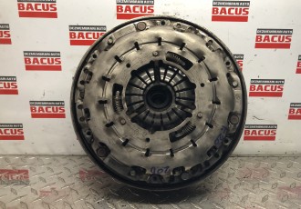 Kit Ambreiaj Cu Volanta Bmw E90 / E91 / E92 2.0 D N47D20A Cod 124058910