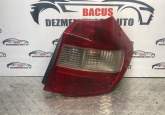 LAMPA DREAPTA SPATE BMW SERIA 1 E87 AN 2006 COD-692450212