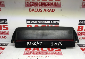 Lampa frana Passat B7 cod: 3c5945087