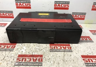 Magazie CD BMW X1 An 2010 Cod : 920063301