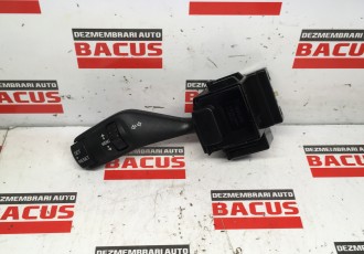 Maneta semnalizare Ford Focus 2 cod: 4m5t 13335 bd