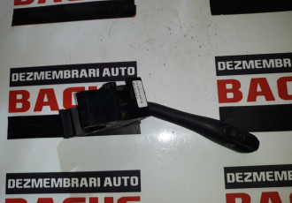 Maneta stergator vw passat 3b cod 4b0953503h