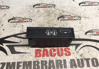 Modul / Port USB Mercedes C Class W205 Cod : A2058200126