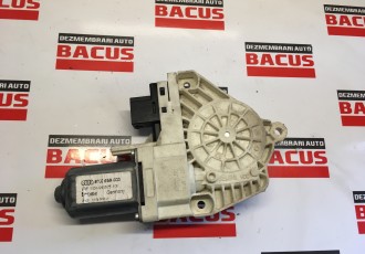 Motoras macara dreapta fata Audi A4 B8 cod: 8k0959802