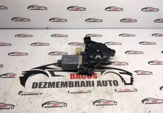 Motoras macara dreapta fata Volkswagen Golf 7 2012-2020  5Q0959802B 0130822716 